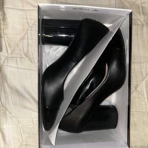 Black block Nine West heels gently used